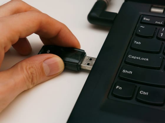 クラウド転送によるデータ納品を開始しました
